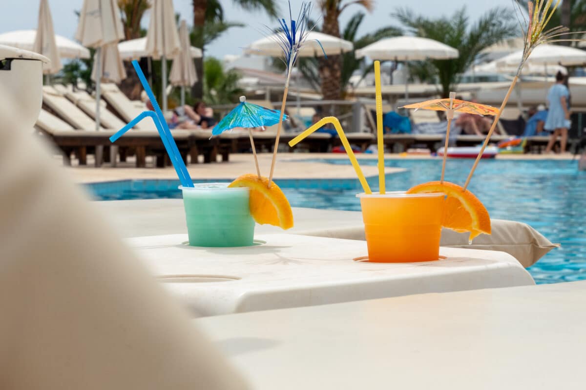 Lumabay Poolbar